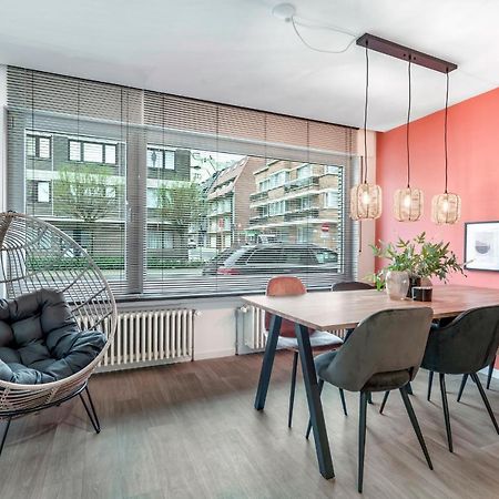 Ruim, Rustgevend Glv App Met Warme Kleuraccenten ميدل كيرك المظهر الخارجي الصورة